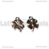 Charm Quadrifoglio in metallo argento antico 17x11mm