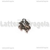 Charm Quadrifoglio in metallo argento antico 17x11mm
