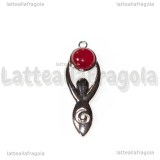 Ciondolo Dea Madre in metallo argentato con Agata Rossa 45x16mm