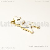 Ciondolo Cerbiatto in metallo gold plated smaltato bianco 24x14mm