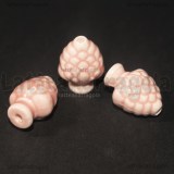 Pigna in Ceramica Rosa con foro passante 19x14mm