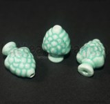 Pigna in Ceramica Acquamarina con foro passante 19x14mm