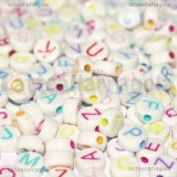 350 perle a gettone con lettere in acrilico colorato 7x3mm