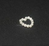 50 Cuoricini in acrilico Avorio effetto perla 11x11mm