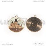 Ciondolo Hogwarts di giorno in metallo dorato smaltato 28x25mm
