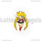 Ciondolo Sailor Moon in metallo dorato smaltato 31x17mm