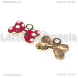 Ciondolo Fiocco in metallo dorato smaltato Rosso pois bianchi 18.5x14.5mm