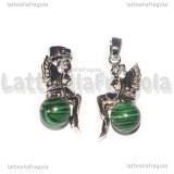 Ciondolo Fatina su Pasta di Malachite 3D in ottone argentato 25x12mm