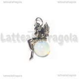 Ciondolo Fatina su Opalite in ottone argentato 25x12mm