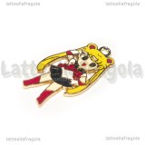 Ciondolo Sailor Moon in metallo dorato smaltato 32x16mm