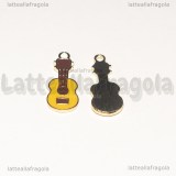 Ciondolo Chitarra in metallo dorato smaltato 23x9mm