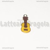 Ciondolo Chitarra in metallo dorato smaltato 23x9mm