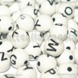 320 Perle Tonde con lettere in acrilico bianco 8mm