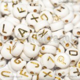 350 perle a gettone in acrilico bianco con lettere oro 7x3.5mm