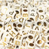 300 Dadi in acrilico bianco con lettere oro 6x6mm
