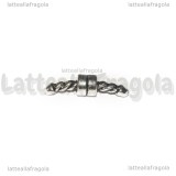 Chiusura per cordini tubolari in metallo argento antico 21x5mm