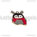 Ciondolo Pinguino Natalizio in metallo dorato smaltato 26x18.5mm
